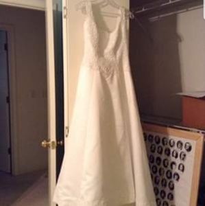Wedding dress
